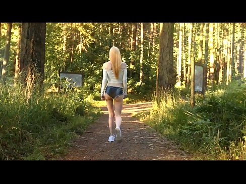 ❤️ Smuk kvinde bevæger sig langsomt, ikke nøgen video ️❌ Fucking video at da.xxxner.ru ☑